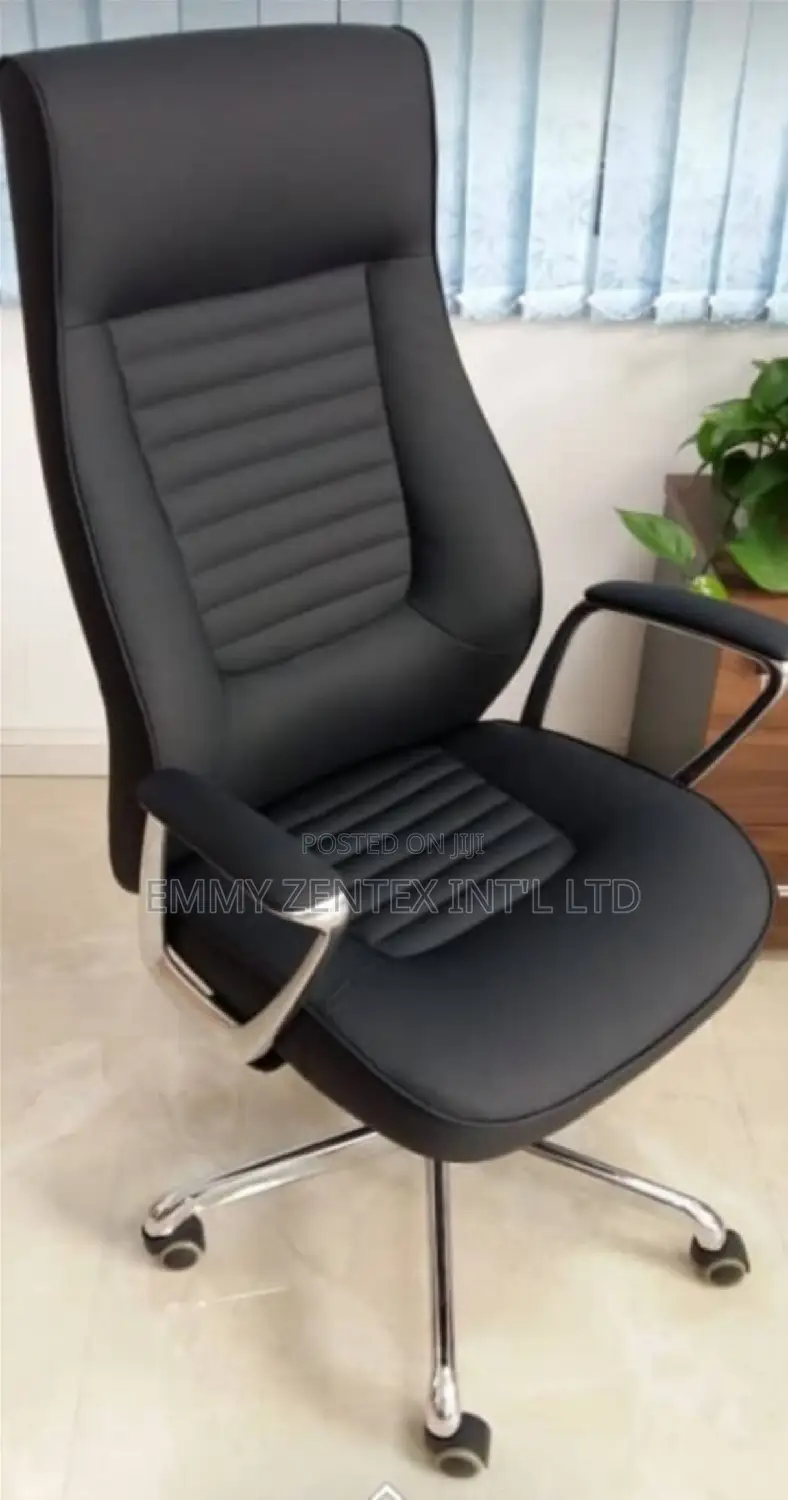 Executive Modern Swivel Office Chair