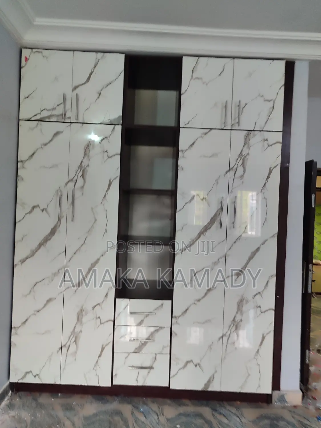 High Glossy Wardrobe