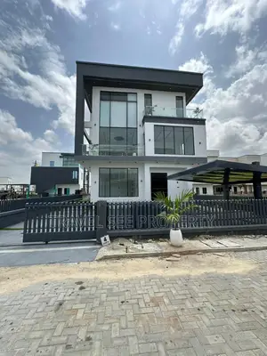 Furnished 5bdrm Duplex in Private Estate Osapa for sale