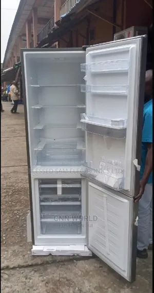 Original >Hisense 264l Double Door Fridge With Dispenser