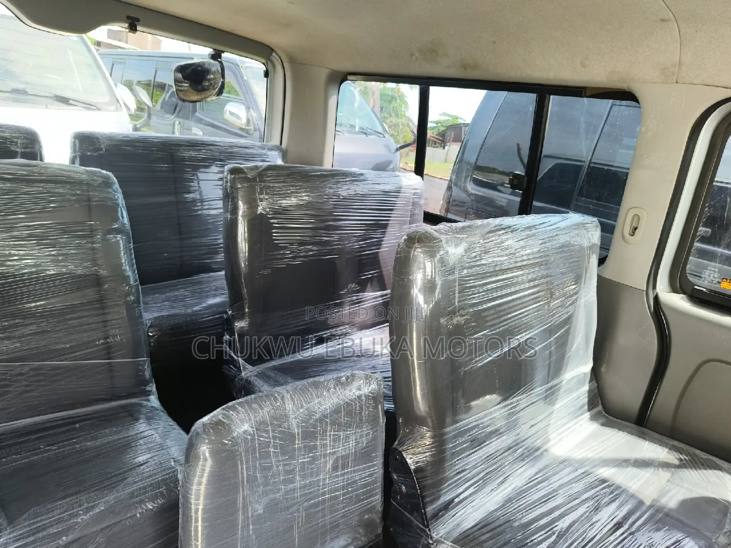 Toyota HiAce 2013 Silver