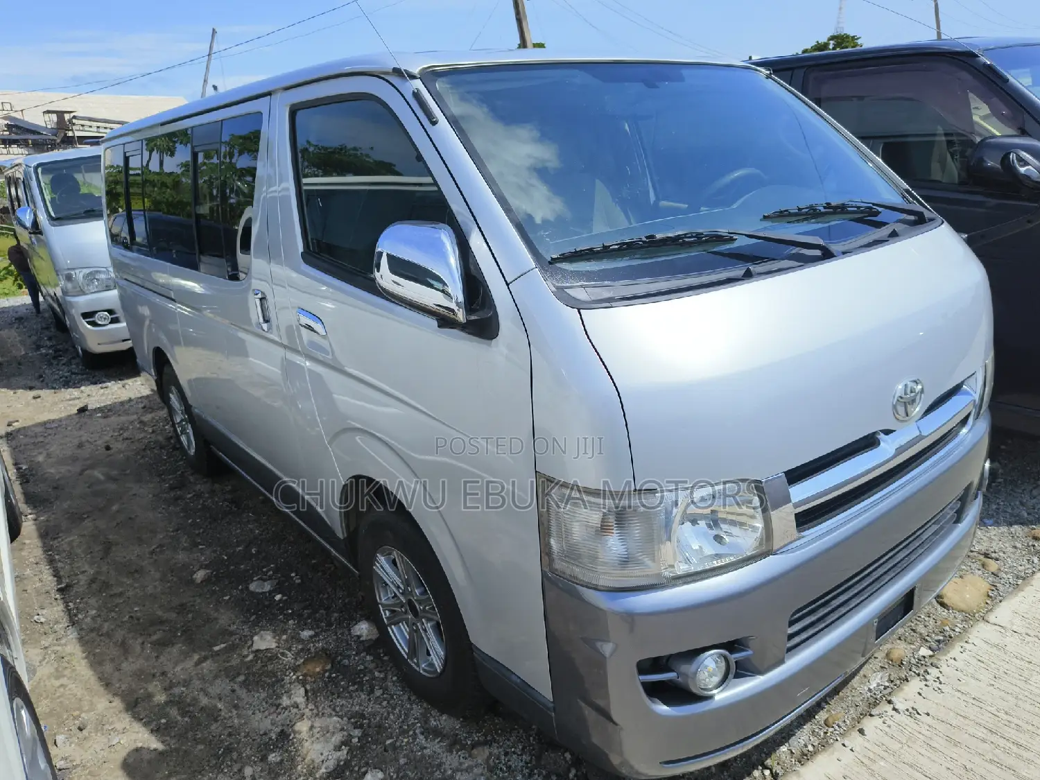 Toyota HiAce 2013 Silver