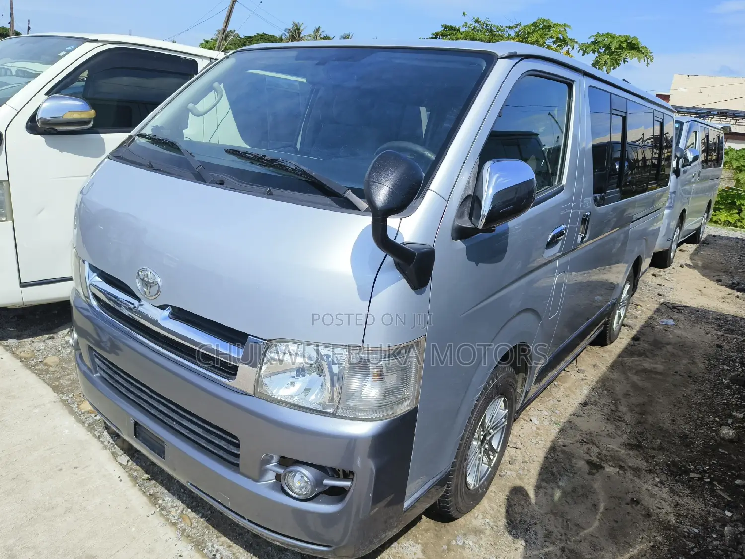 Toyota HiAce 2013 Silver