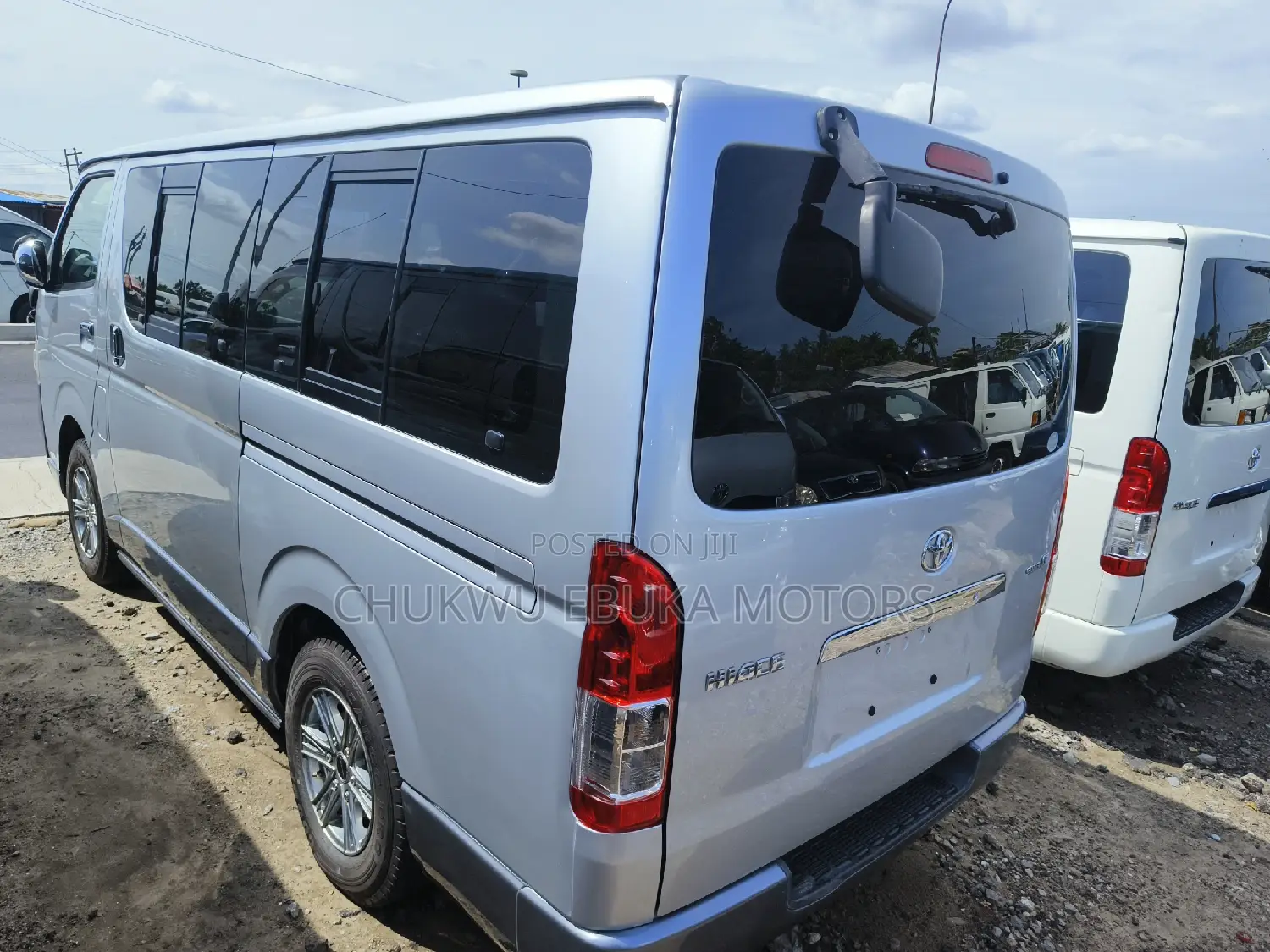 Toyota HiAce 2013 Silver
