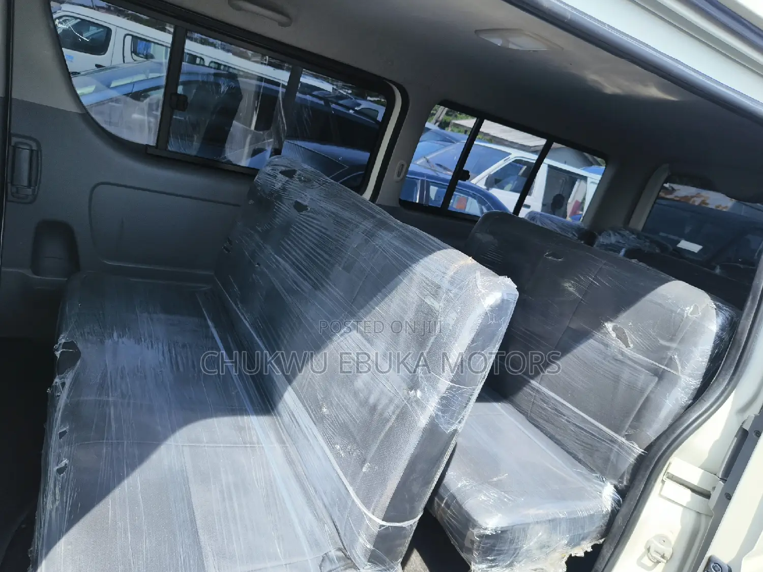 Toyota HiAce 2013 White