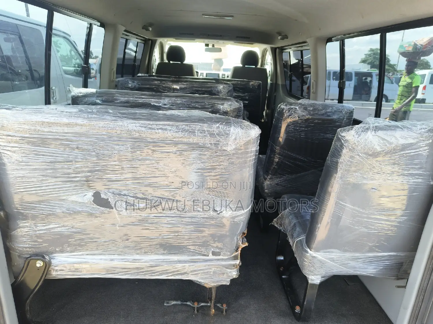 Toyota HiAce 2013 White