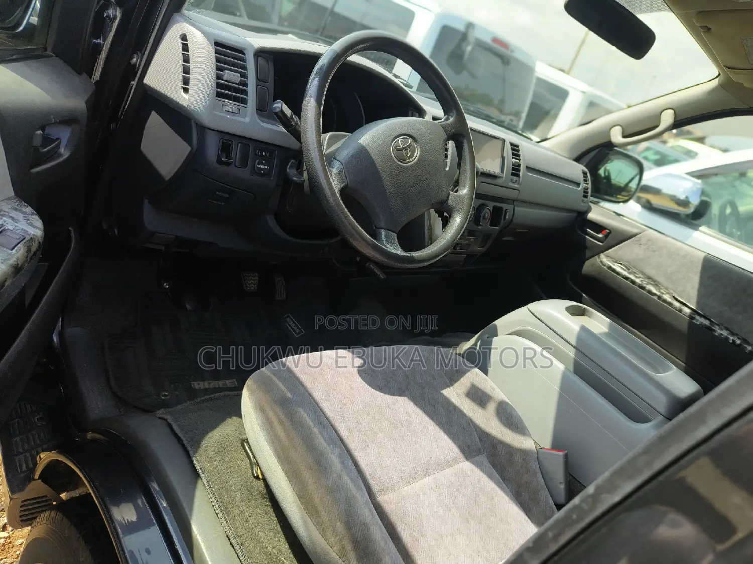 Toyota HiAce 2013 Grey