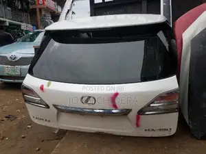 Boot for Toyota Lexus RX350