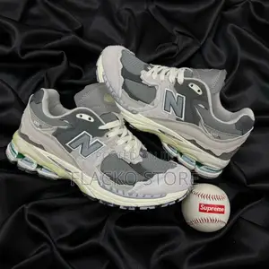 Original New Balance 2002r Protection Pack Rain Sneakers