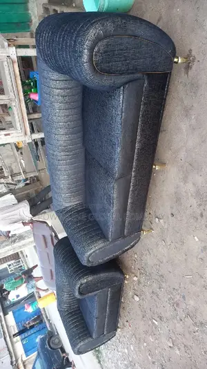 Couch of 5 Seater for Homes/ Hotels/ Lounges/ Guesthouses