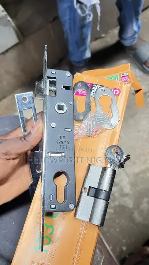 Aluminum Door Compete Lockset “20”Mm
