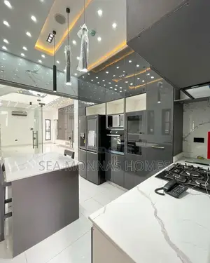 5bdrm Duplex in Lekki Phase 2 for sale