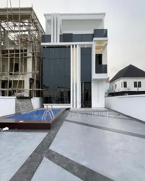 5bdrm Duplex in Chevron for sale