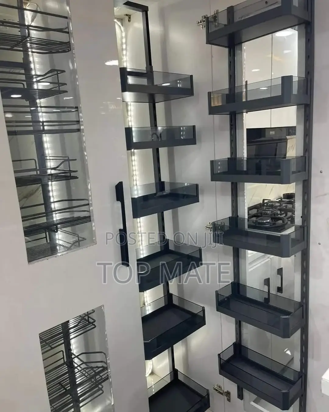Kitchen Pantry With Complete Accessories 01