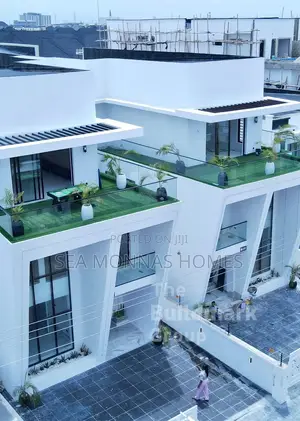 5bdrm Duplex in Lekki Phase 2 for sale