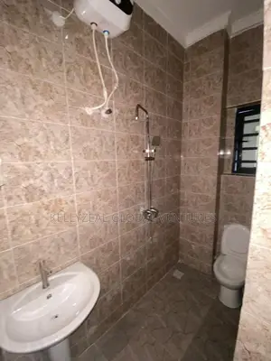 3bdrm Apartment in Startimes Estate, Ago Palace for rent