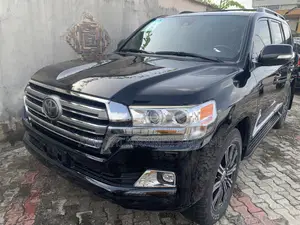 Toyota Land Cruiser 4.0 V6 GXR 2017 Black
