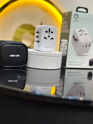 20PD Universal Travel Adapter