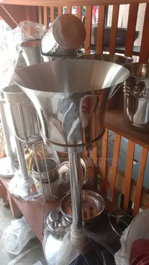 Big Champagne Bucket With Stand