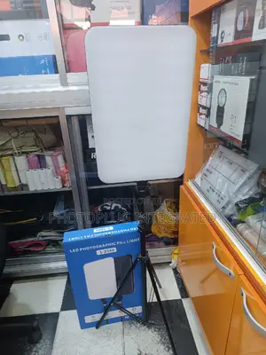 L-3560 LED Photographic Fill Light With Small Light Stand