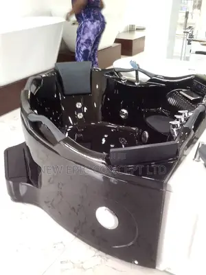 Executive Black Jacuzzi