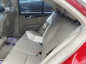 Mercedes-Benz C250 2012 Red