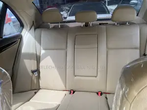 Mercedes-Benz C250 2012 Red