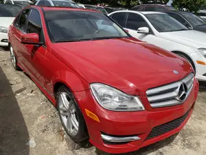 Mercedes-Benz C250 2012 Red