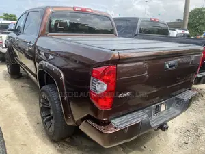Toyota Tundra 2018 Orange