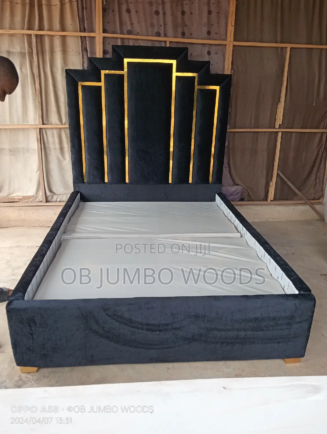 Bedframe 4×6 Headboard LL