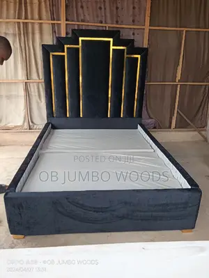 Bedframe 4×6 Headboard LL