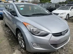 Hyundai Elantra Limited Sedan FWD (1.8L 4cyl 6A) 2013 Silver