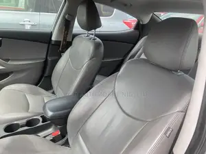 Hyundai Elantra Limited Sedan FWD (1.8L 4cyl 6A) 2013 Silver