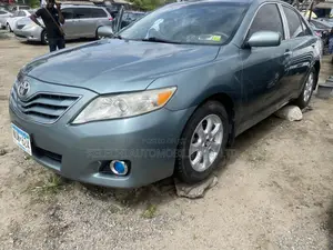 Toyota Camry LE 4dr Sedan (2.4L 4cyl 5A) 2009 Green