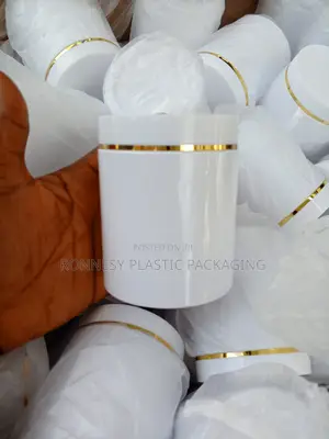 250ml White Cosmetics Black Soap Plastic Jar Containers