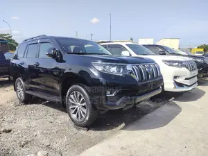 Toyota Land Cruiser Prado 2022 Black