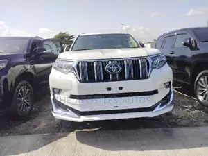 Toyota Land Cruiser Prado 2022 White