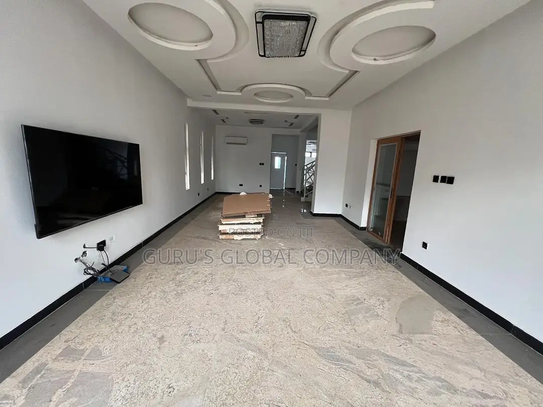 5bdrm Duplex in Jabi for sale