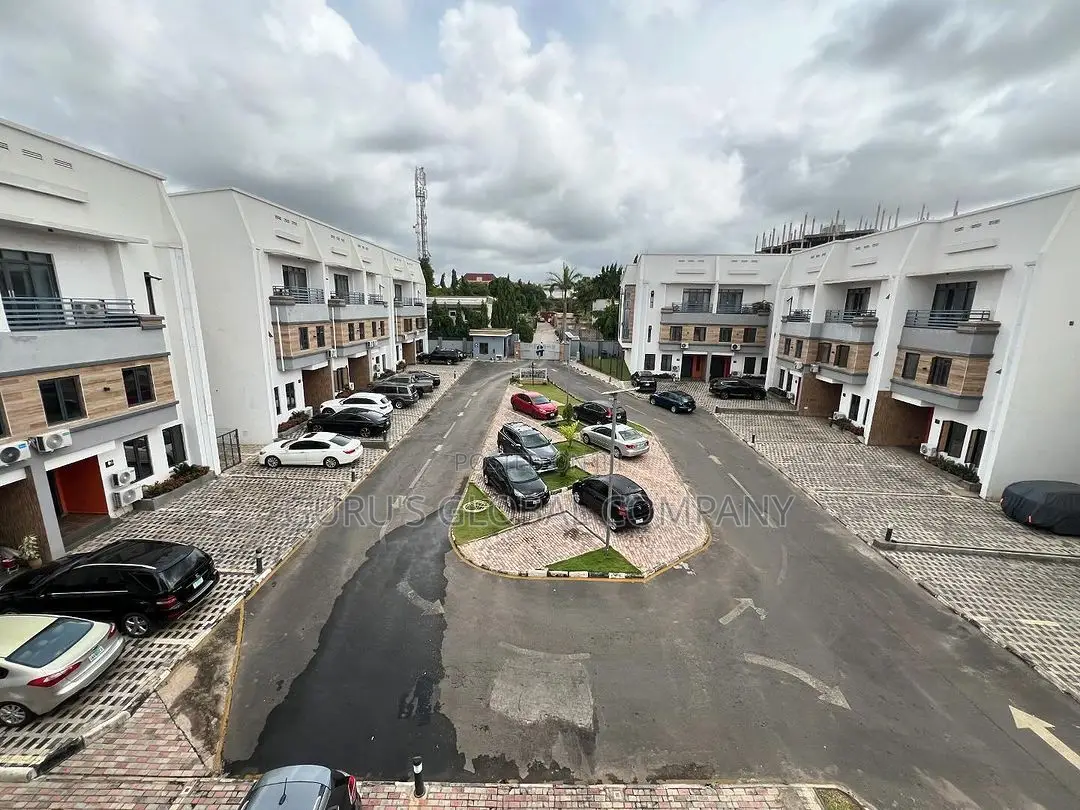 5bdrm Duplex in Jabi for sale