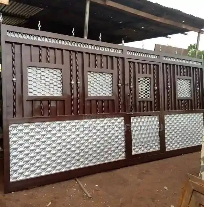 Professional Design Gate