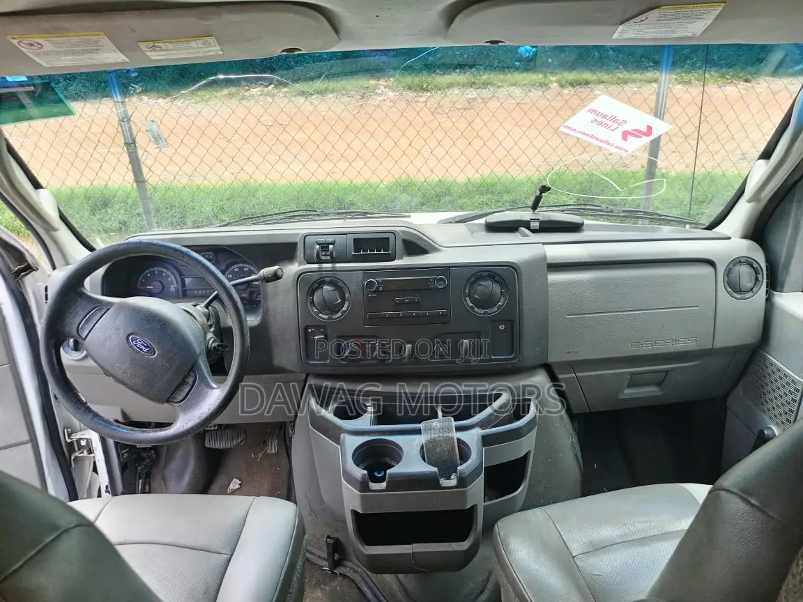 Ford E250 2013 White