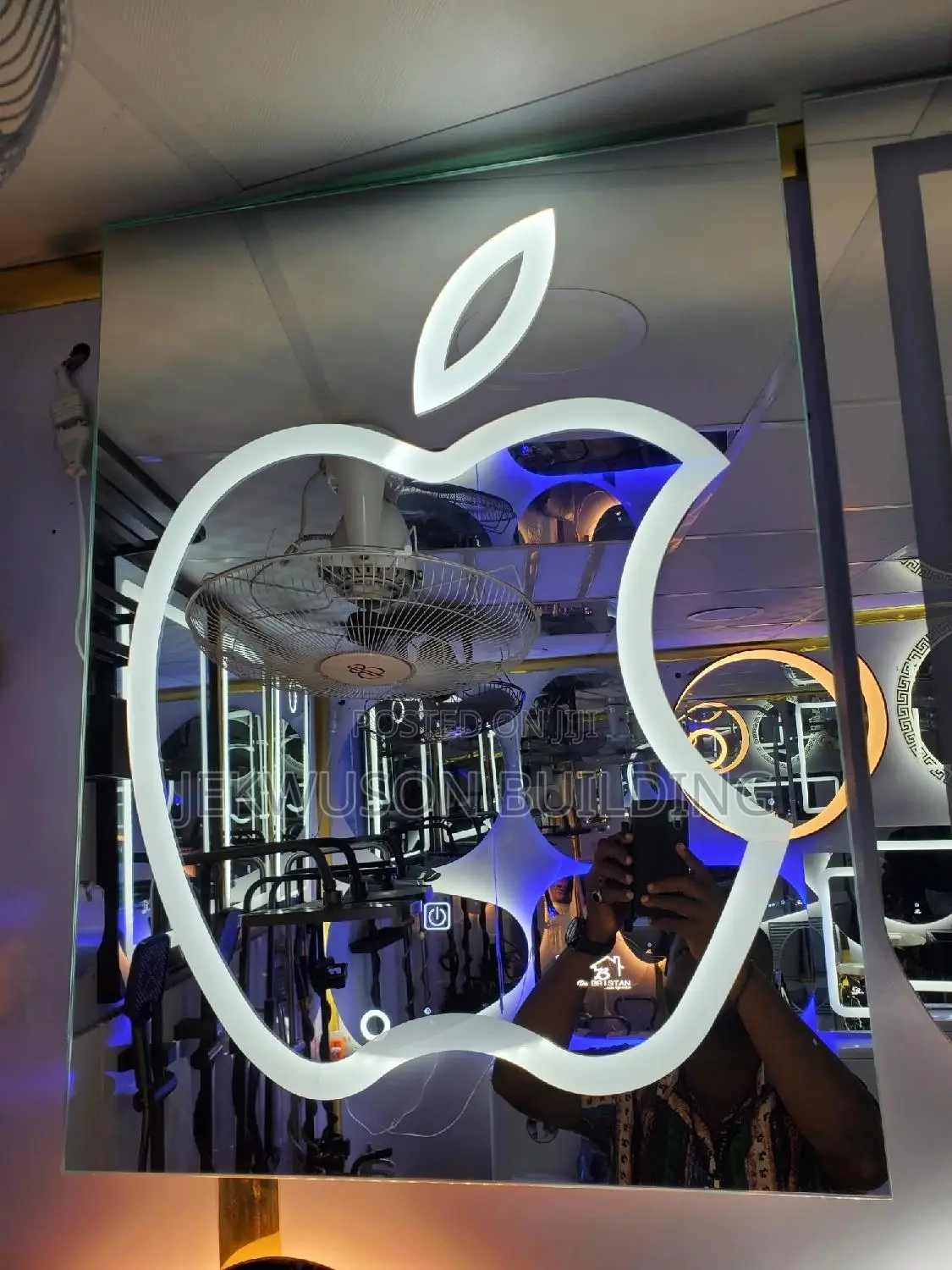 Apple Smart Mirror