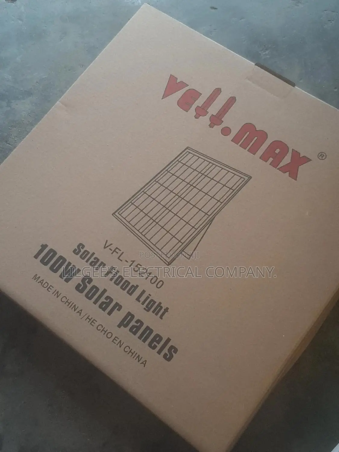 Original Vellmax Solar Flood Light With Remote Control