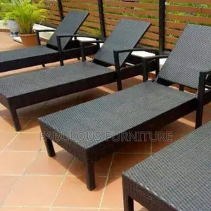 Rattan Sun Lounger / Pool Side Bed / Patio Lounge Sun Bed