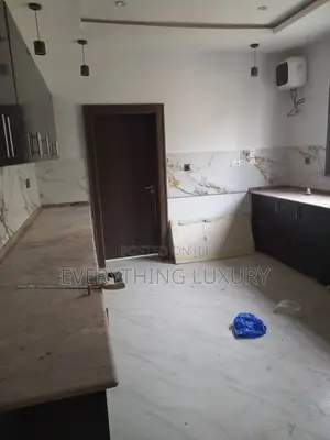4bdrm Bungalow in Ushafa for rent