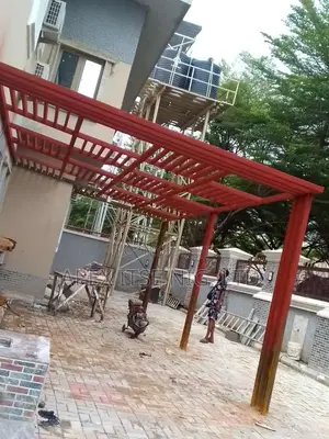 Exclusive Pergola/Carpark