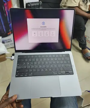 Laptop Apple MacBook Pro 2021 M1 16GB Apple M1 Pro SSD 512GB
