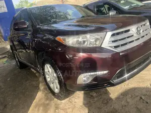 Toyota Highlander Limited 3.5l 4WD 2013 Burgundy