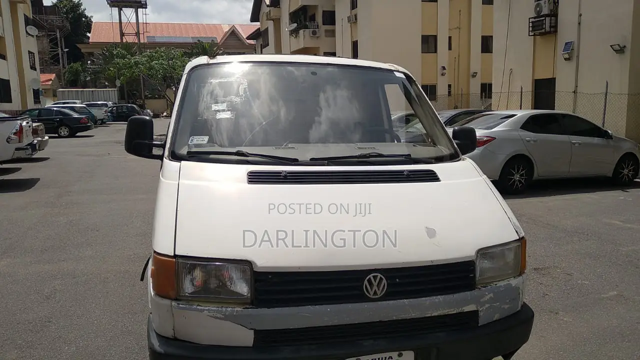 Volkswagen Transporter 1995 White