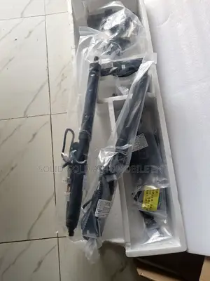 Automatic Tailgate Lifter /Booth Shock Landcruiser 2018